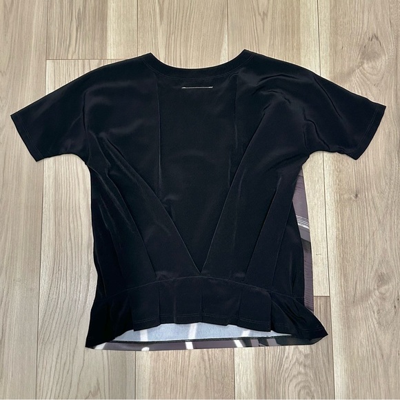 LIKE NEW Maison Margiela MM6 Women’s Printed Blouse T-Shirt - Picture 2 of 6